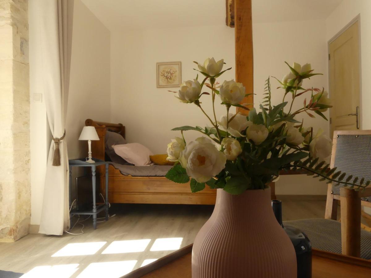 Domaine De La Cour Vautier Bed & Breakfast Mandeville-en-Bessin Ngoại thất bức ảnh